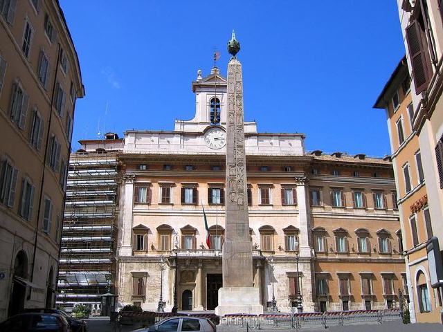 Rom - Piazza di Montecitorio