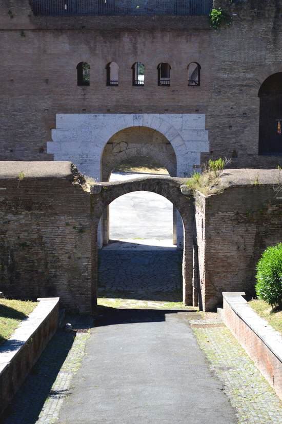 Rom - Porta Asinaria